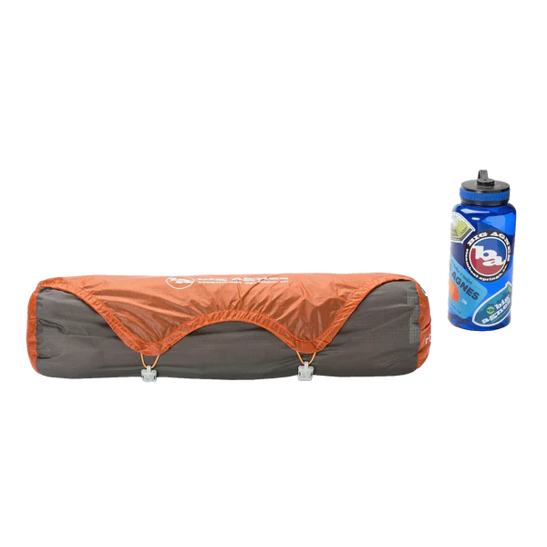 Durable ultralight tent with solution-dyed ripstop nylon fly and floor