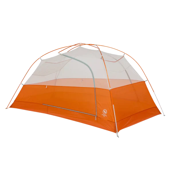 Freestanding ultralight camping tent with DAC Featherlite poles