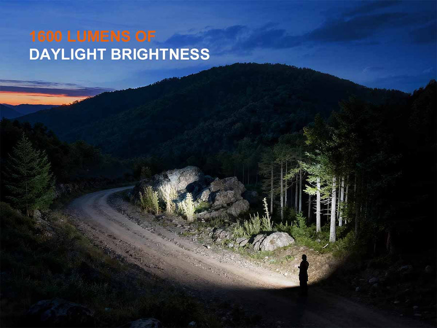 Fenix E06R PRO RG Flat LED Flashlight with Spotlight and Floodlight