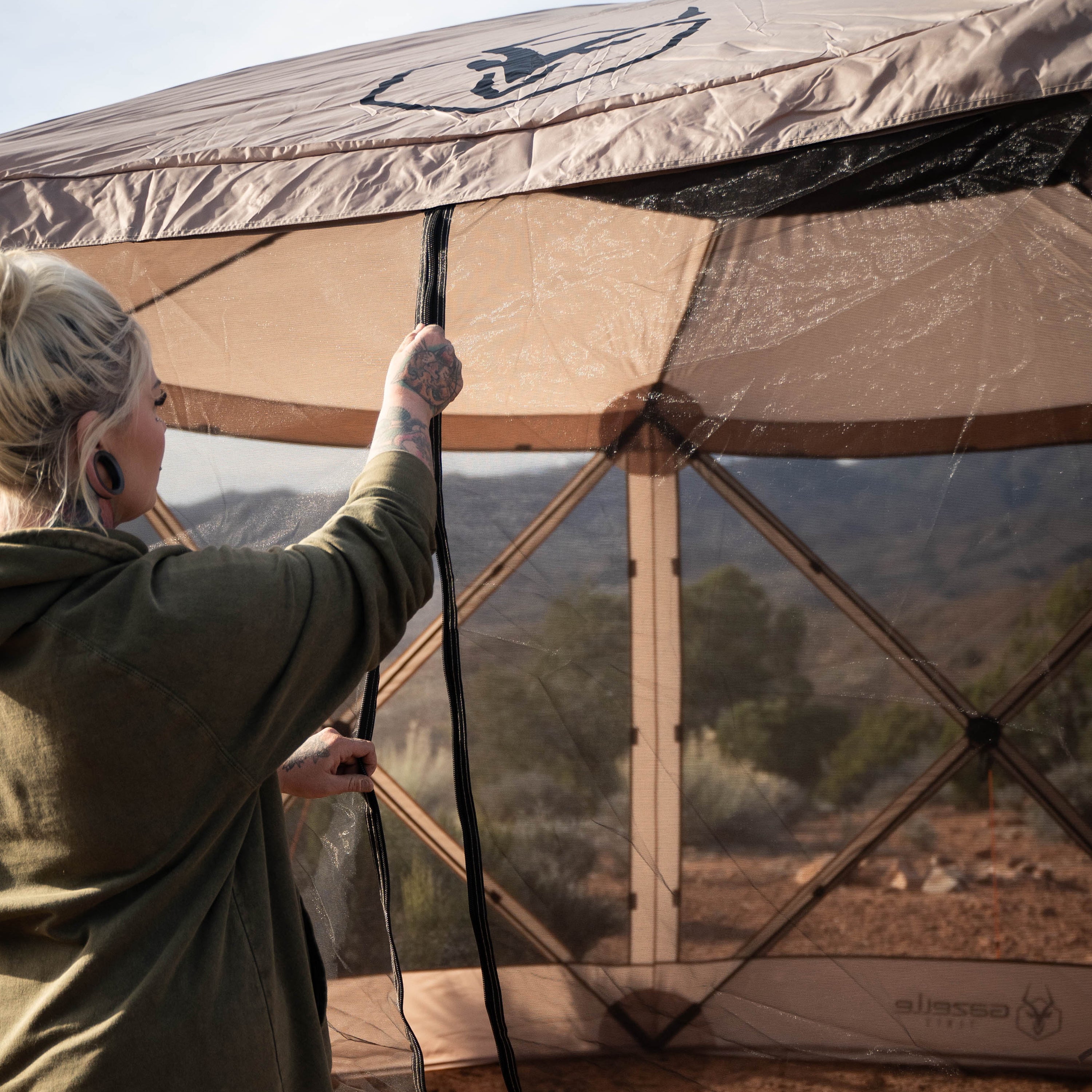 Heavy-Duty YKK Zippers on Gazelle Gazebo for Enhanced Durability
