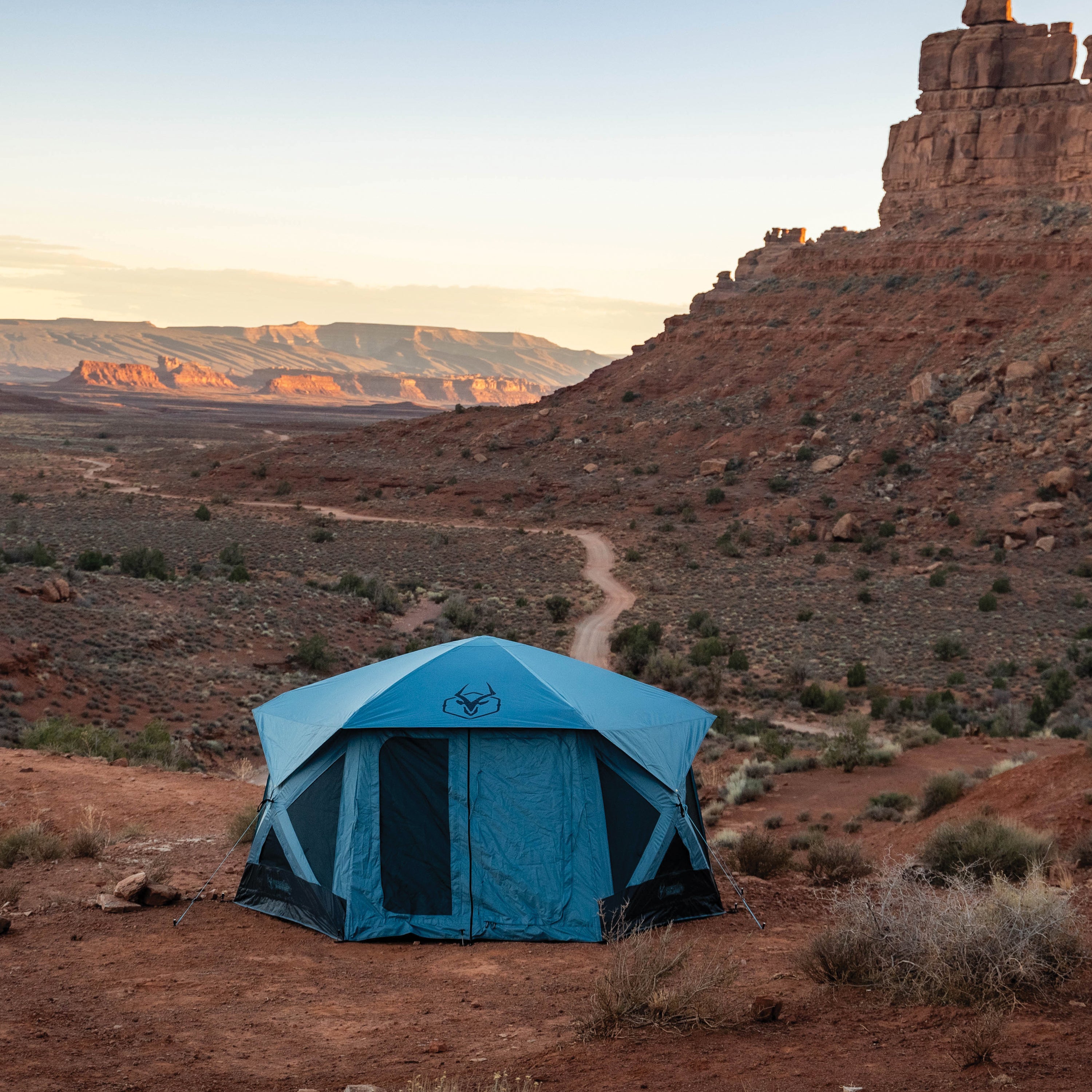 6 sided overlanding tent with 90 second setup and rain fly