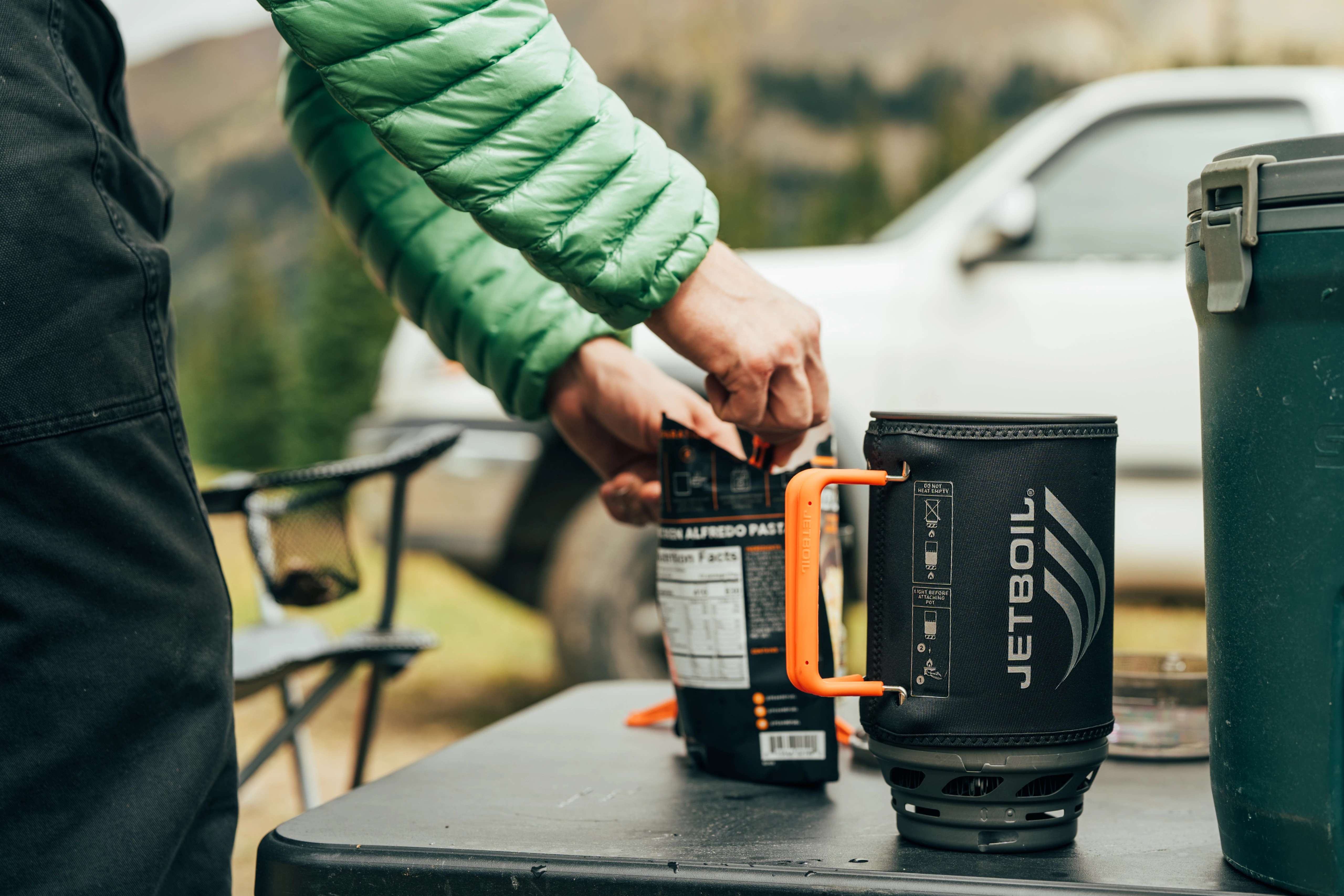 Jetboil Flash improved pot to burner connection with locking points