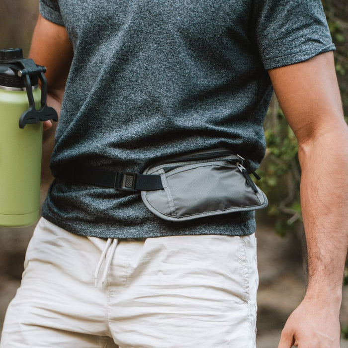 Trail Ready survival kit with compass, rescue whistle and reflective mirror

