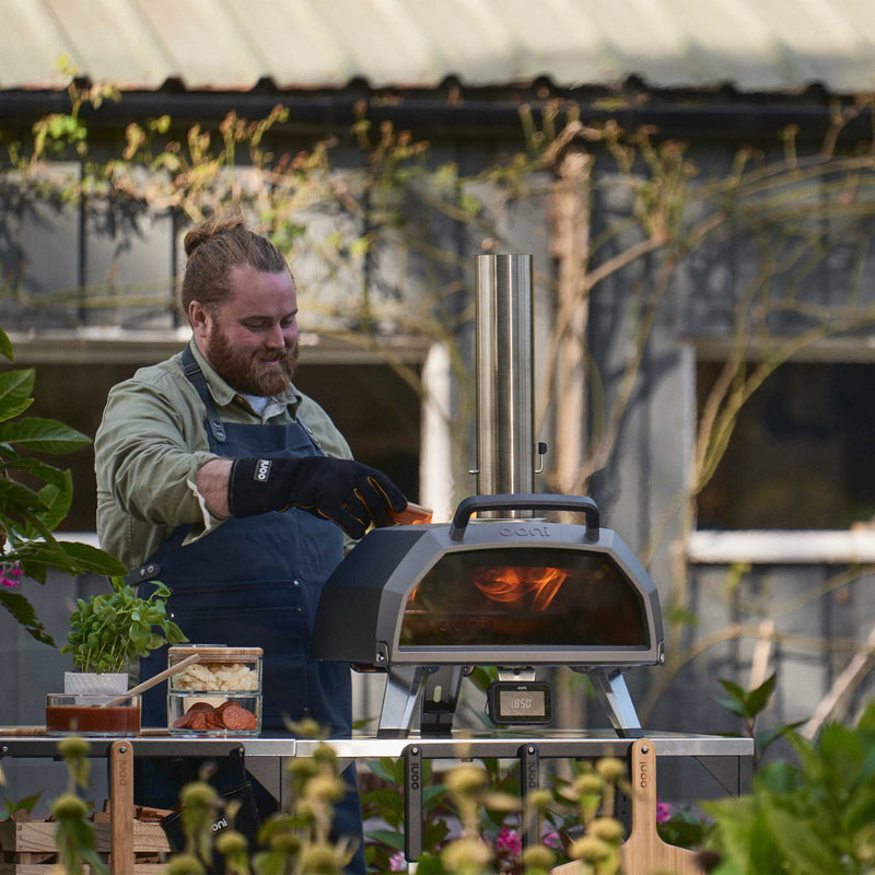 Karu 2 Pro large 17-inch cooking area for pizzas, roast chicken, and steaks