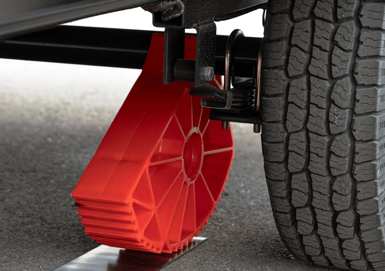 Single axle trailer tire changing jack tool