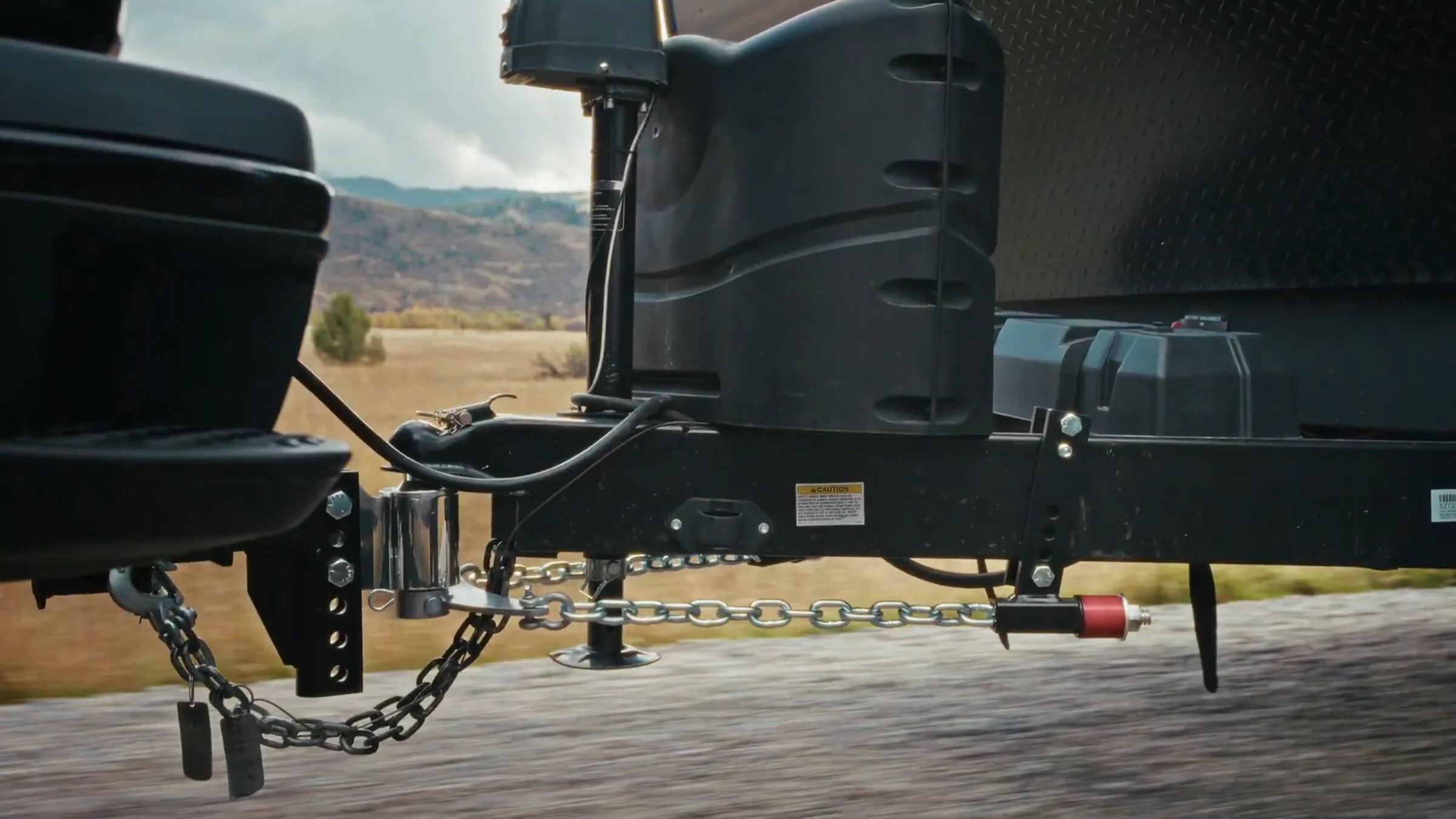 Lightweight Andersen weight distribution hitch for bumper pull trailer towing