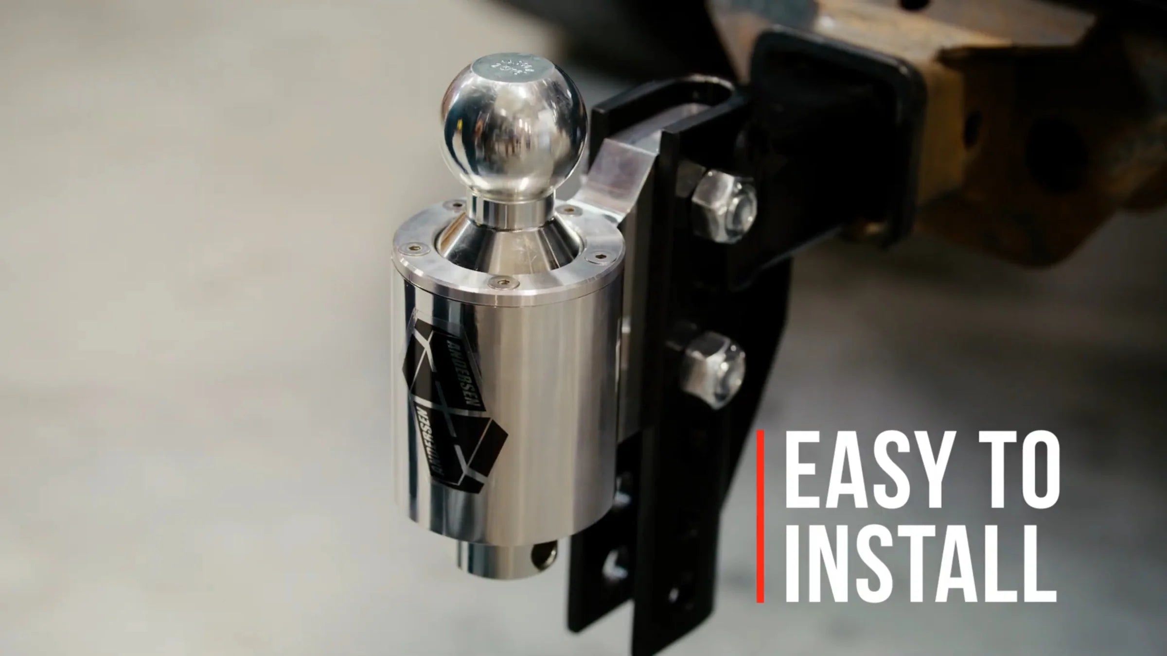 Andersen trailer hitch distributing tongue weight across tow vehicle axles