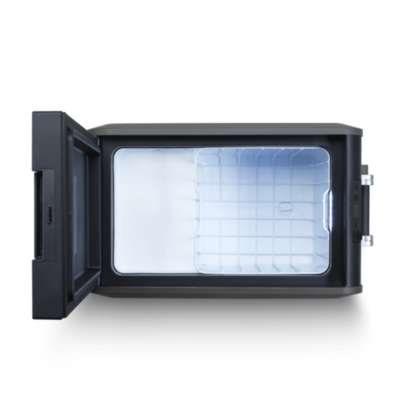 Smart compressor technology that adjusts speed automatically for optimized cooling.
