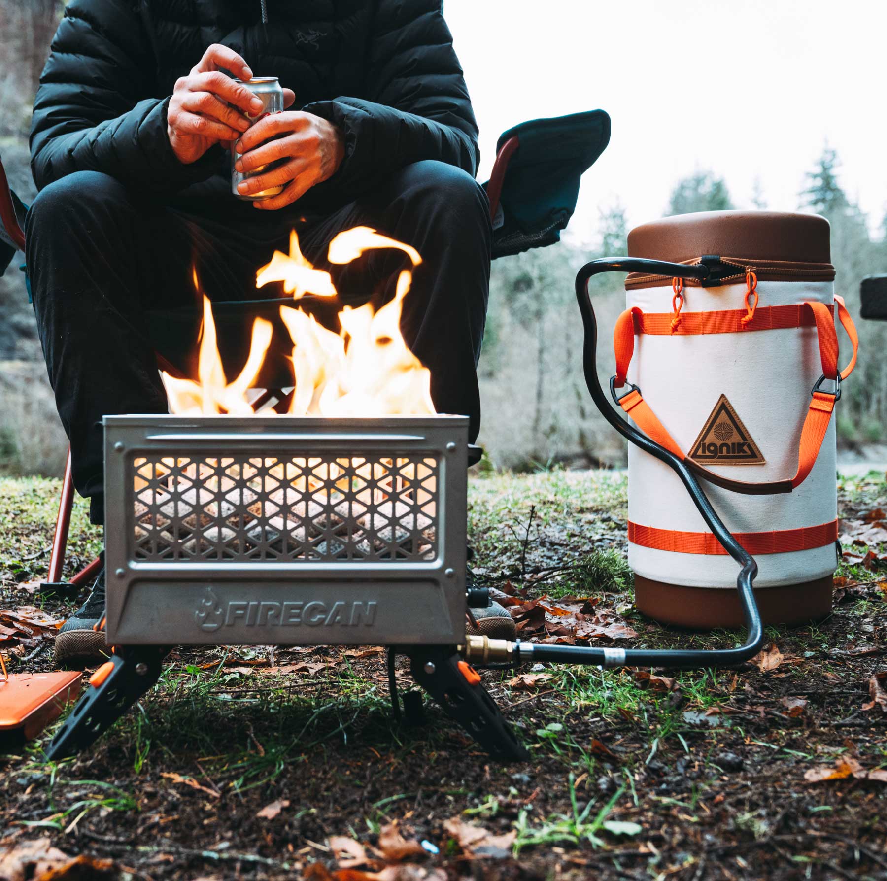 Refillable propane tank complying with DOT and Transport Canada specifications for safe transport