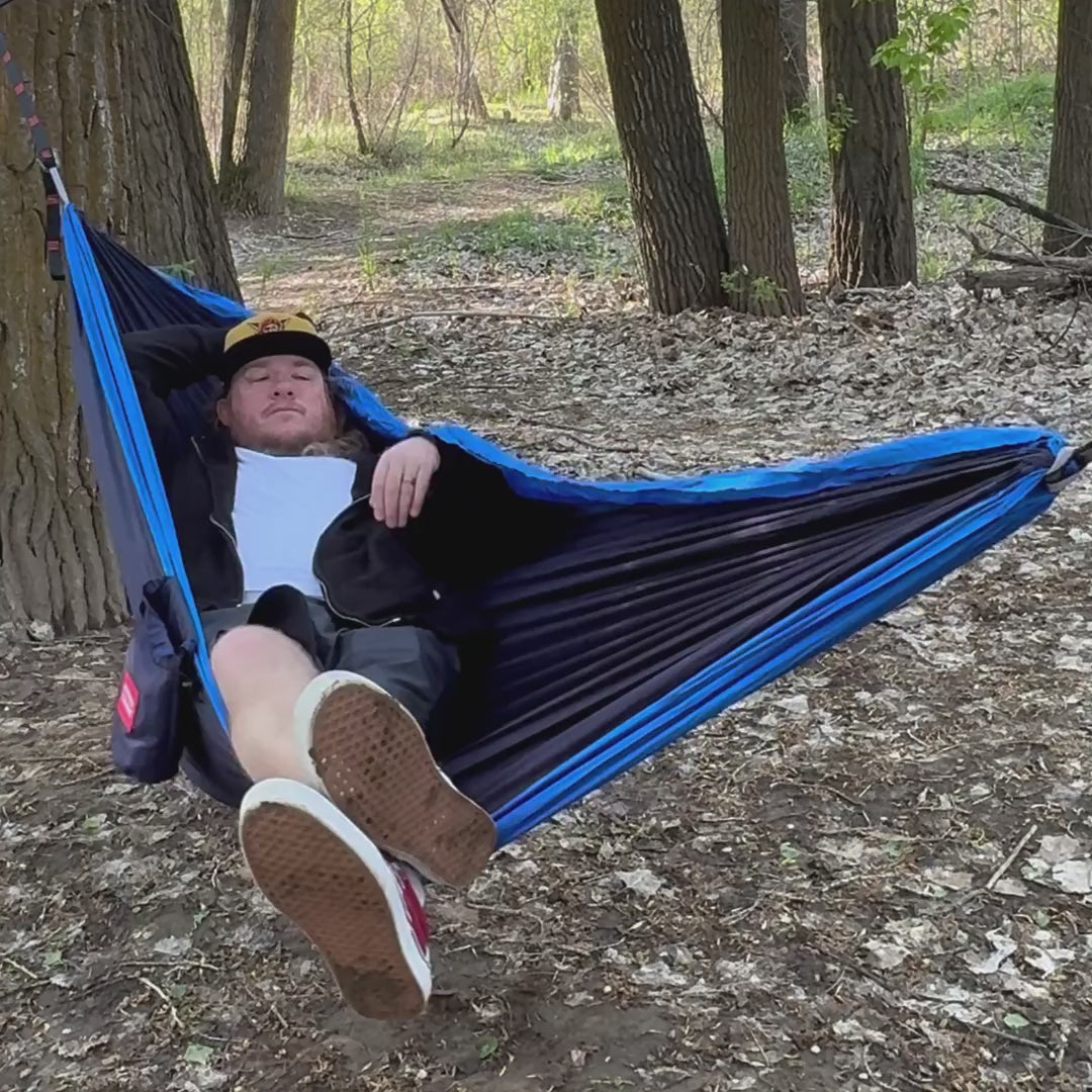 Portable outdoor hammock kit with nautical-grade carabiners and stuff sack