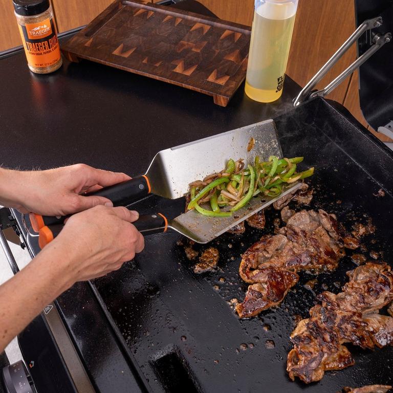 Traeger Griddle Cooking Kit with Stainless Steel Scraper, Spatulas and Sauce Squeeze Bottle