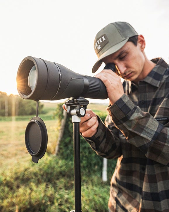 Waterproof and fogproof spotting scope with rubber armor grip